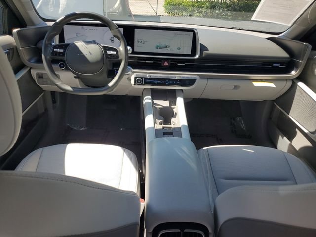 Used 2023 Gold Hyundai SEL image 22