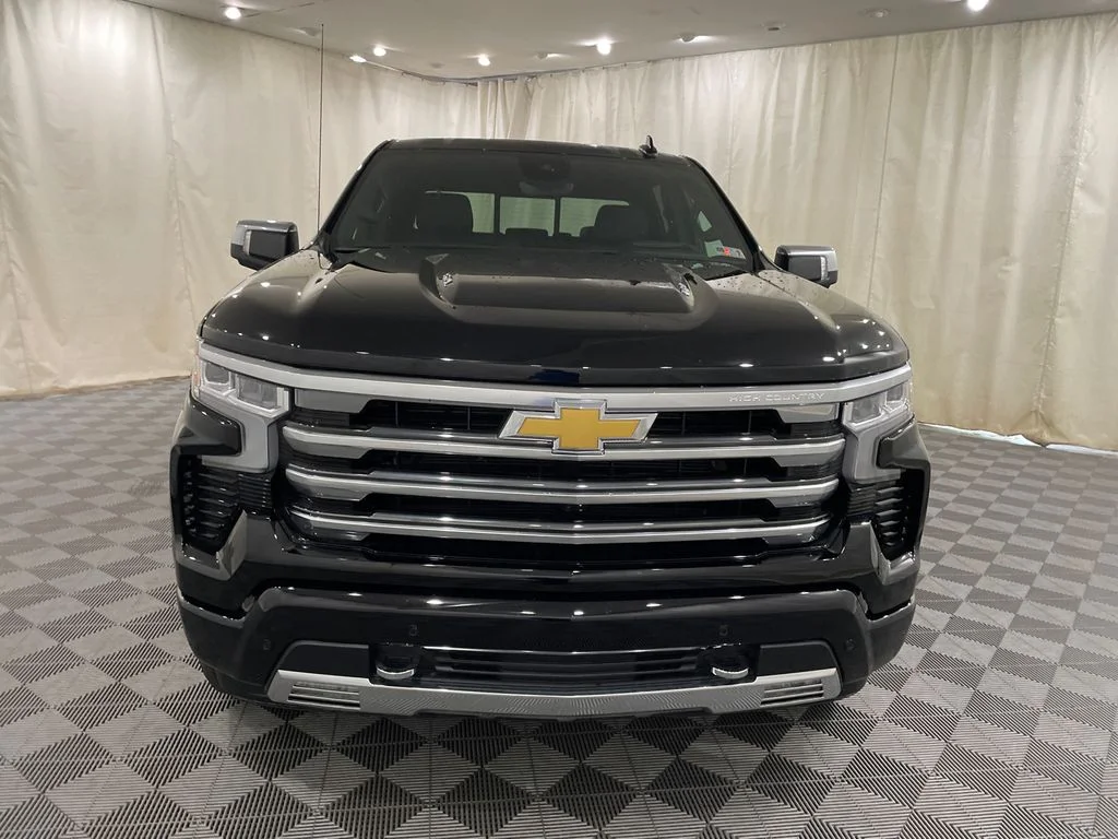 New 2026 Black Chevrolet High Country image 2