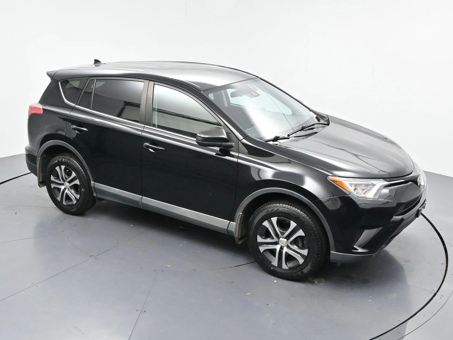Used 2018 Black Toyota LE image 32
