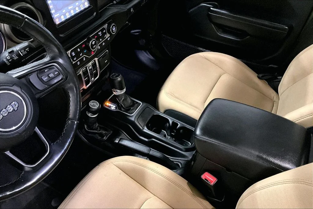 Used 2021 Green Jeep Unlimited Sport S image 18