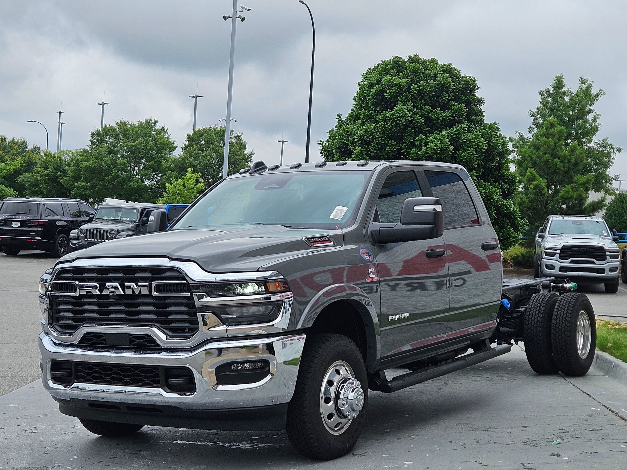 New 2026 Ceramic Gray Clear-Coat Exterior Paint RAM Tradesman image 3