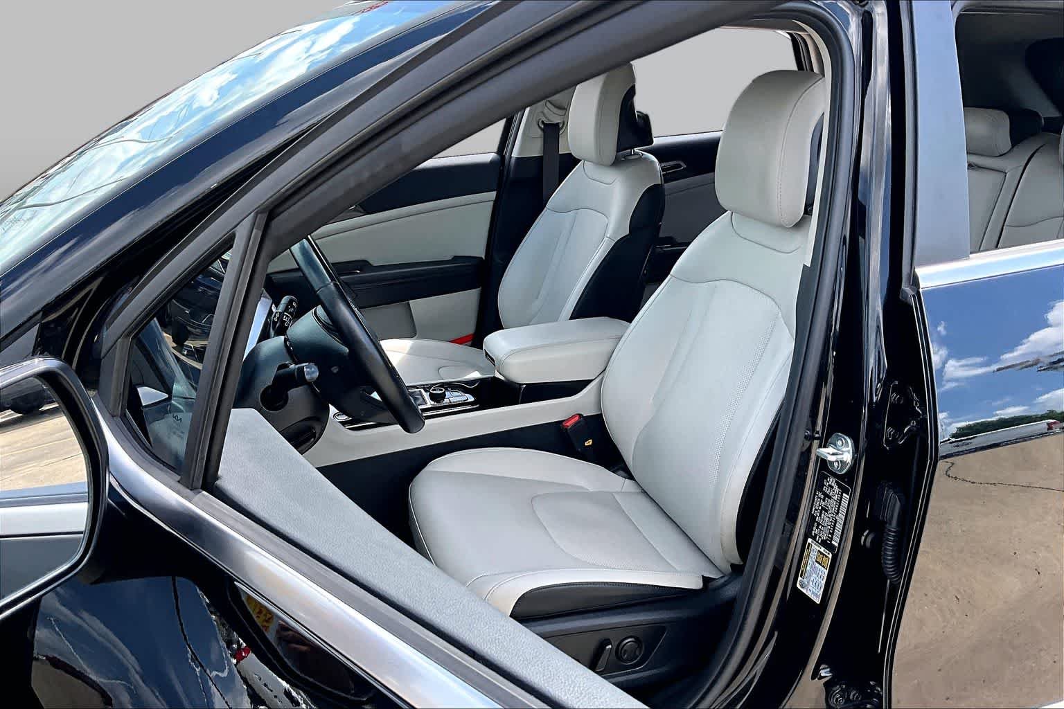 Used 2024 Ebony Black Kia EX image 14