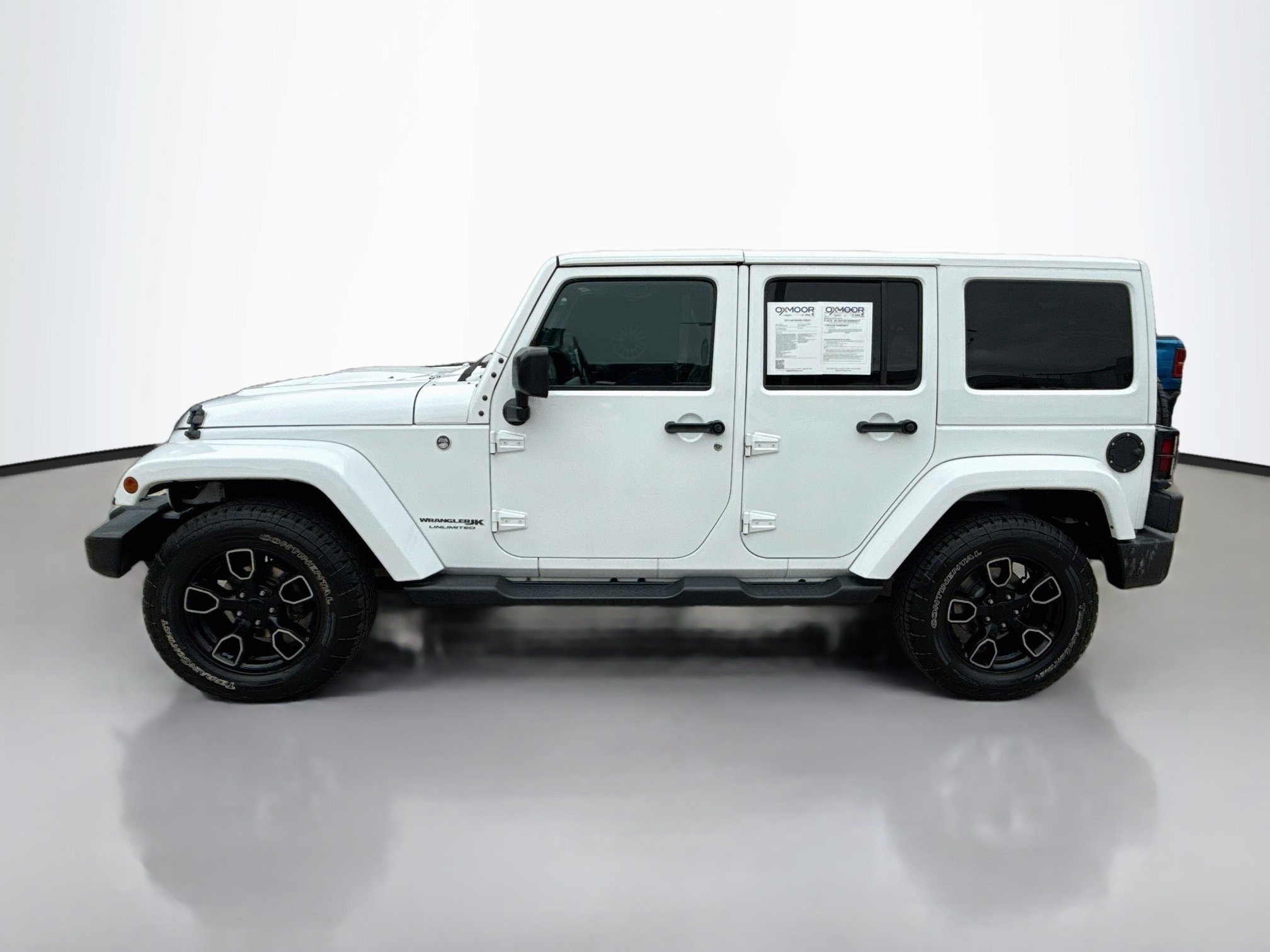 Used 2018 Bright White Clearcoat Jeep Altitude image 4