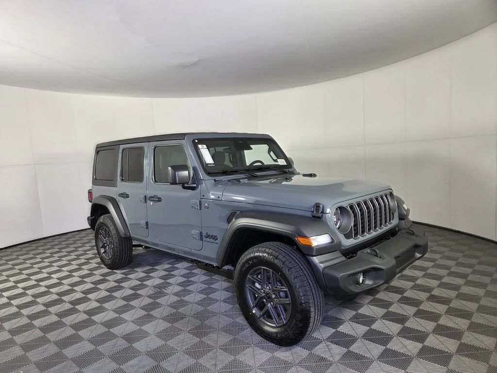 New 2026 Anvil Clearcoat Jeep Sport S image 2