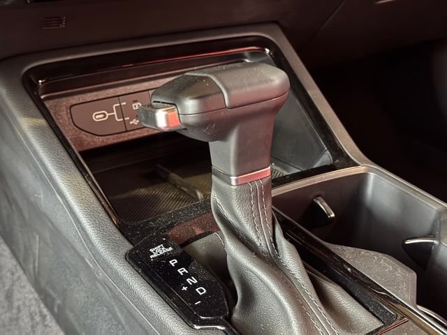 2025 Kia K5 GT-Line - Photo 23