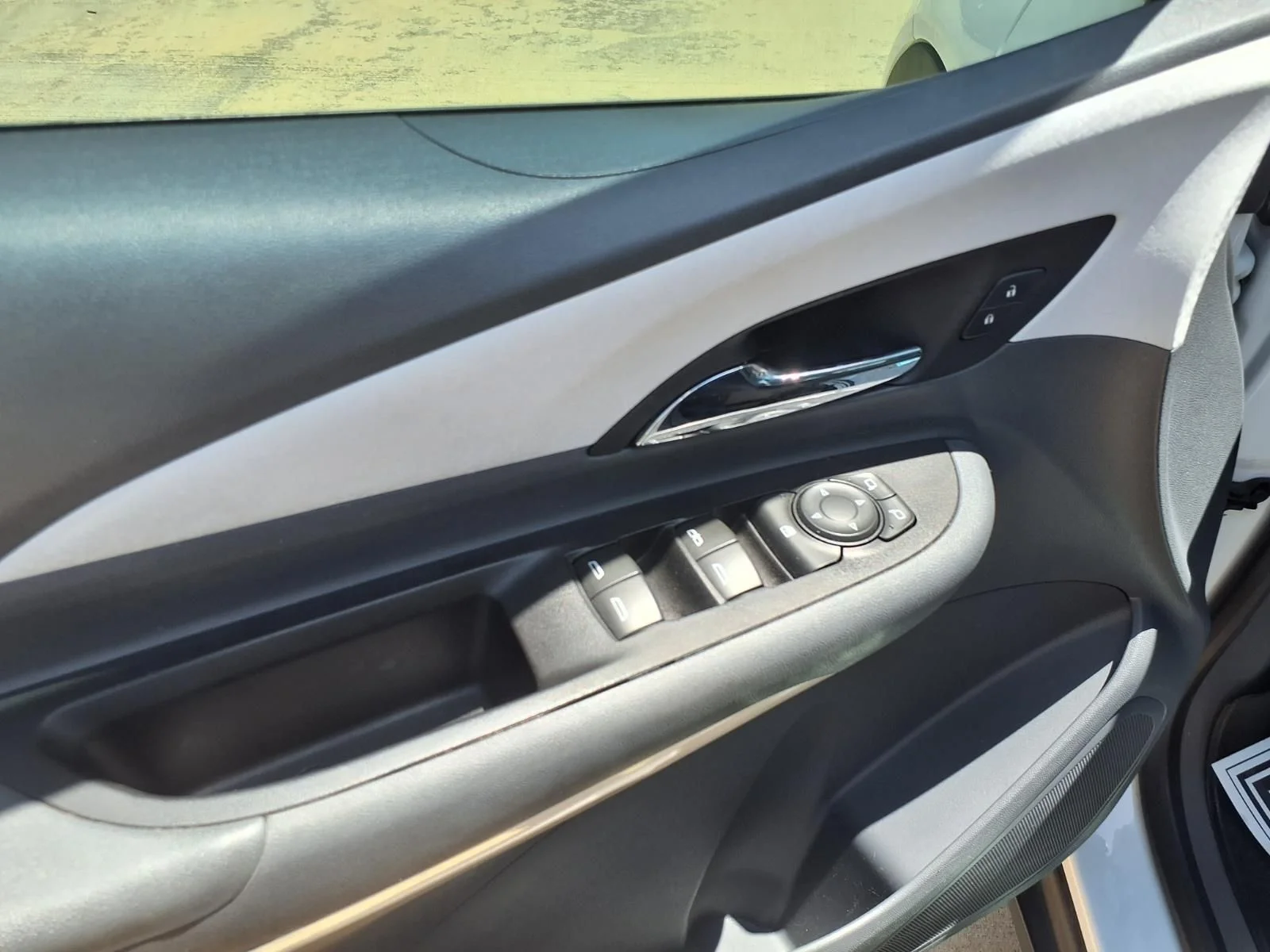 Used 2020 White Chevrolet Premier image 14