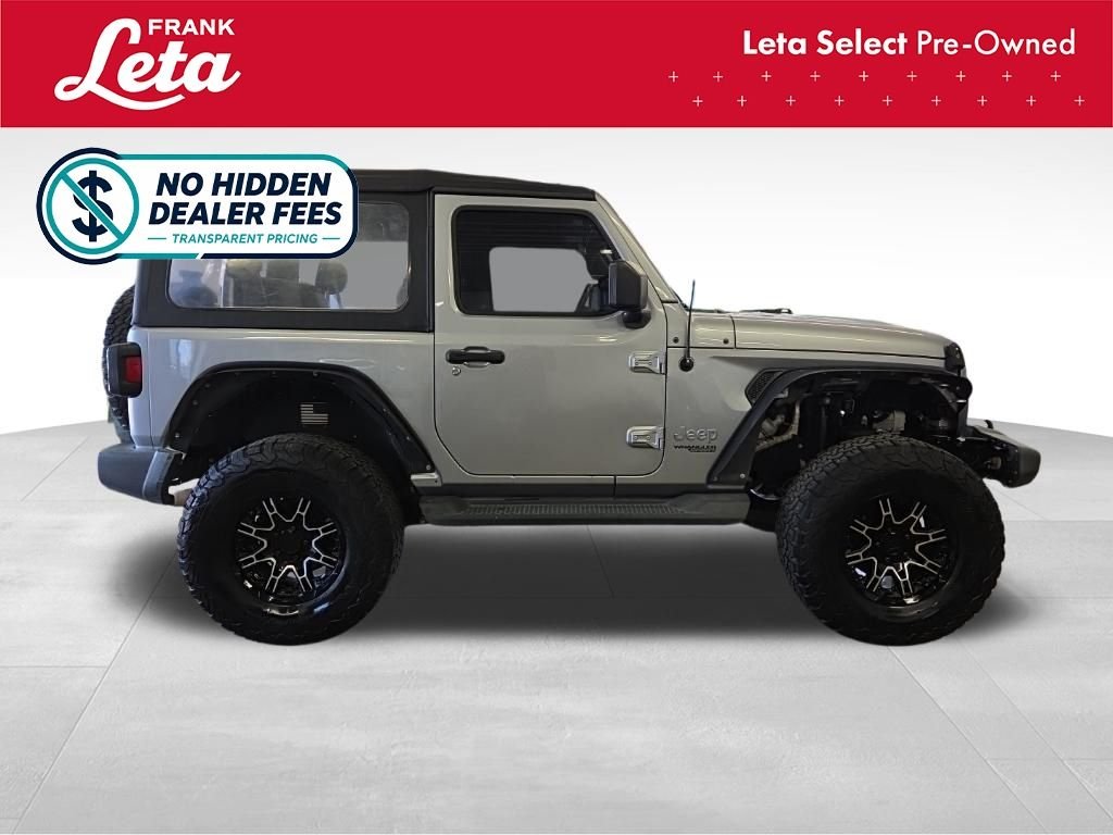 Used 2018 Billet Silver Metallic Clearcoat Jeep  image 8