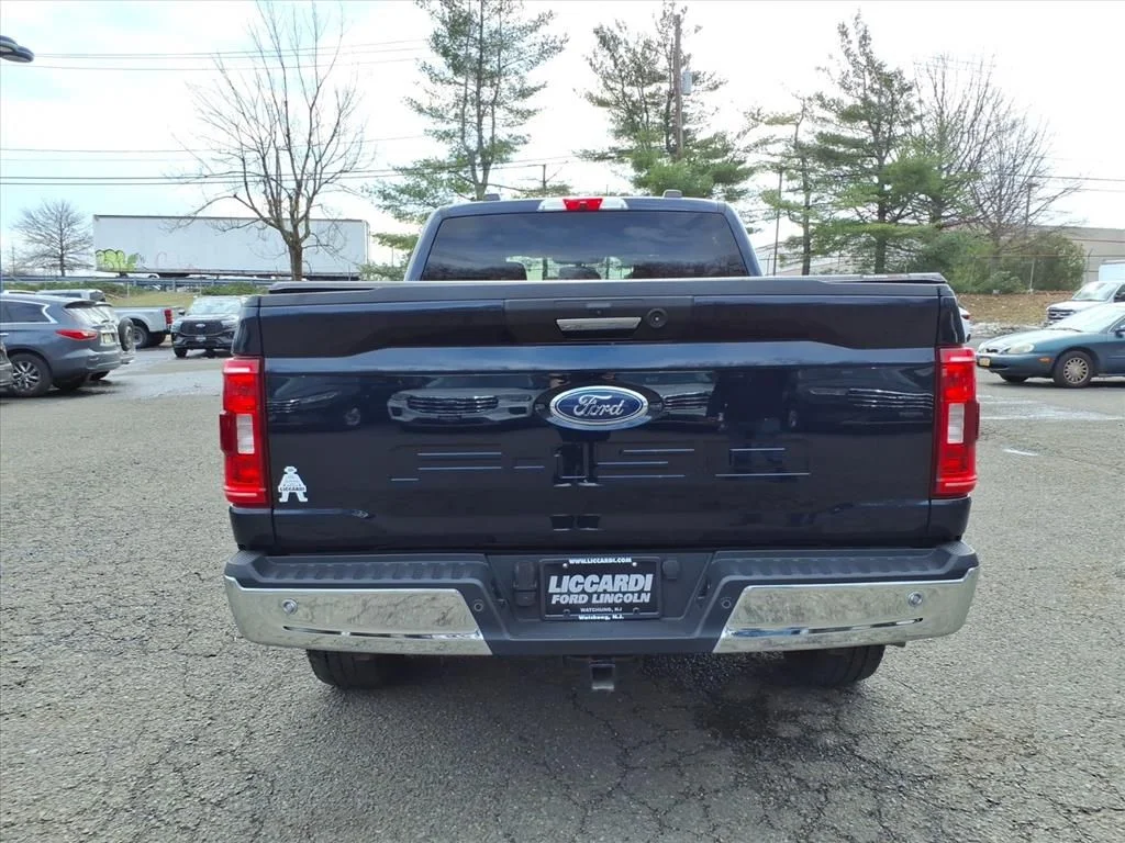 Used 2023 Blue Ford XLT image 6