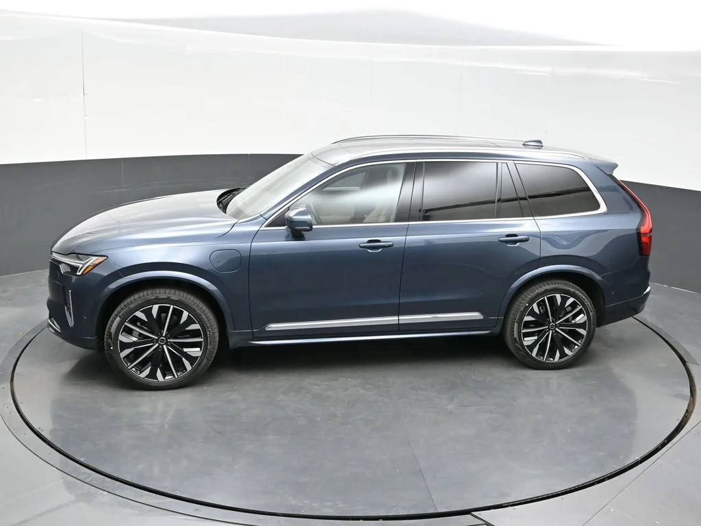 New 2026 Denim Blue Volvo T8 Plus image 34