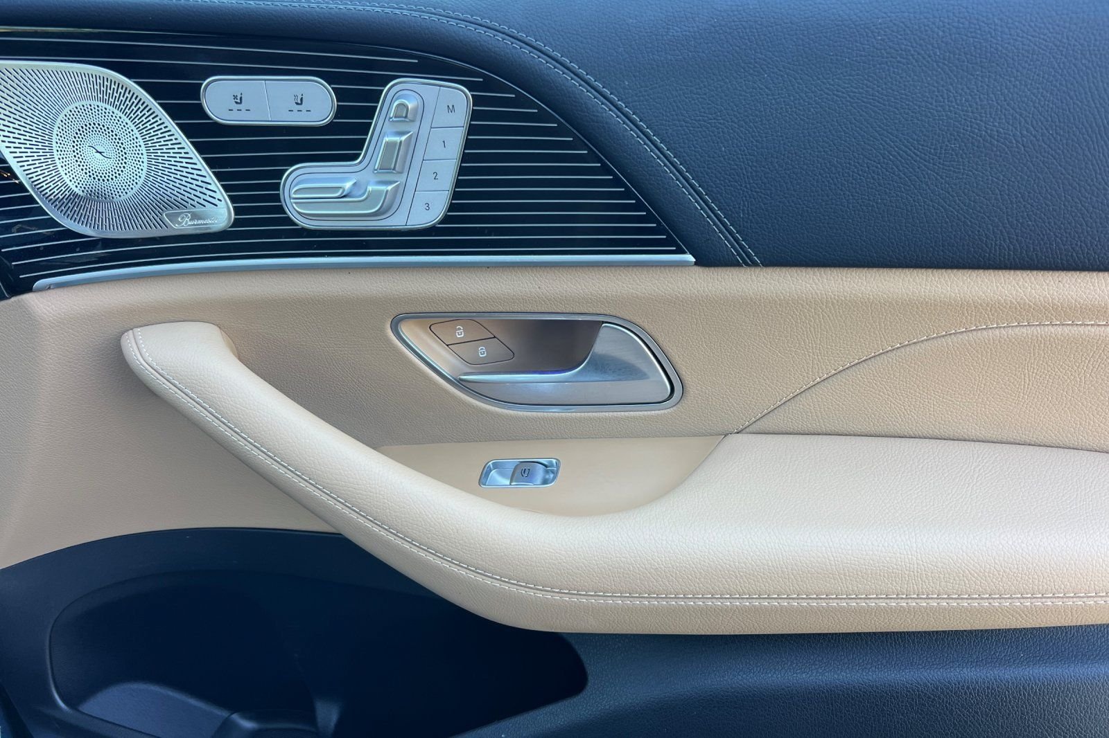 Used 2024 Twilight Blue Metallic Mercedes-Benz 450 image 21