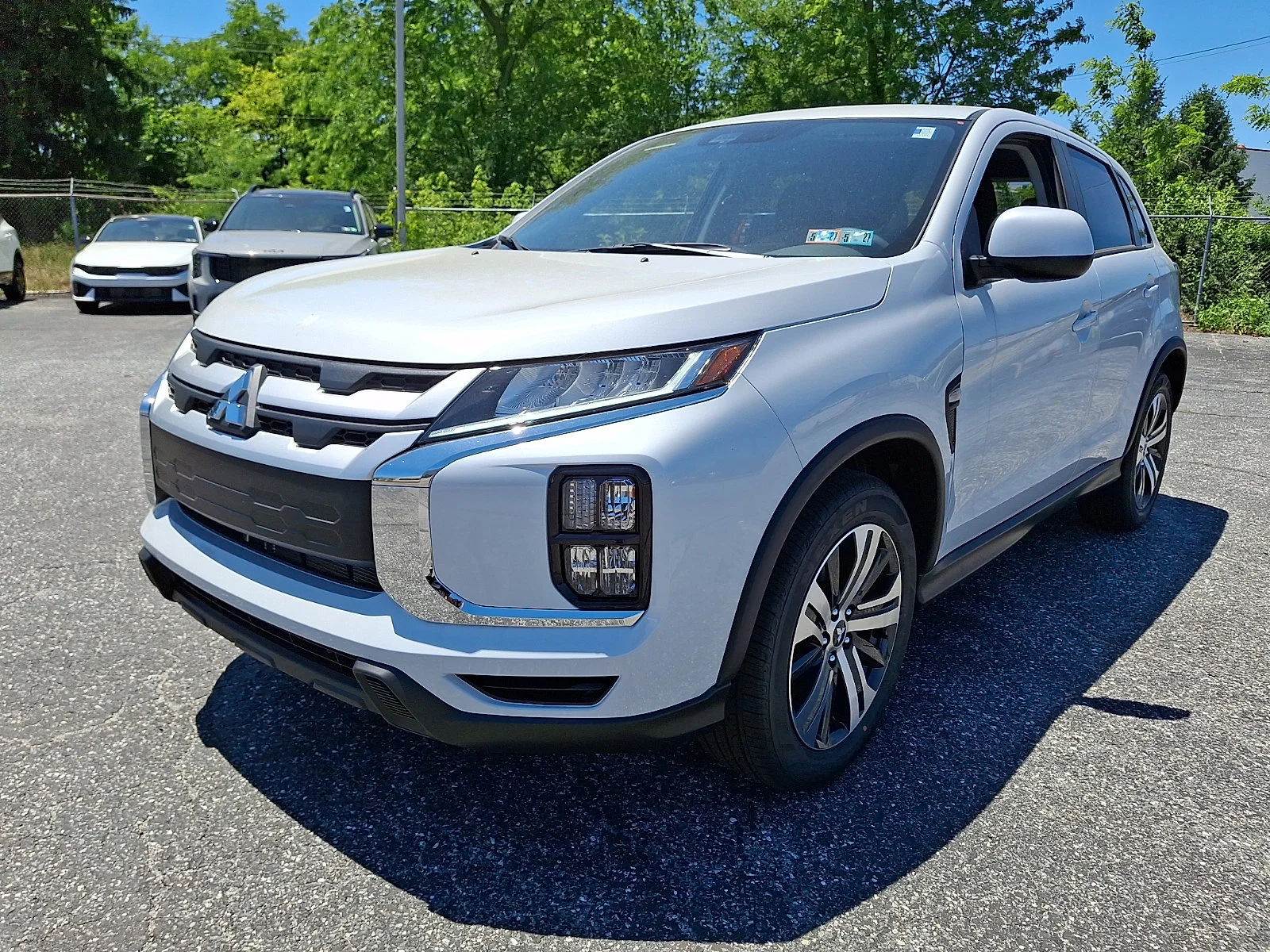 New 2026 White Mitsubishi 2.0 ES image 4