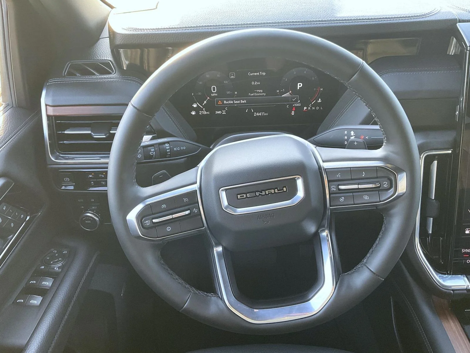Used 2025 Silver GMC Denali image 13