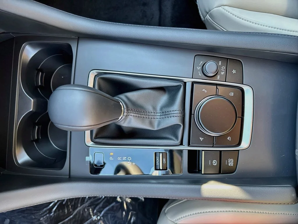 New 2026 Snowflake White Pearl Mazda 2.5 S Preferred image 17