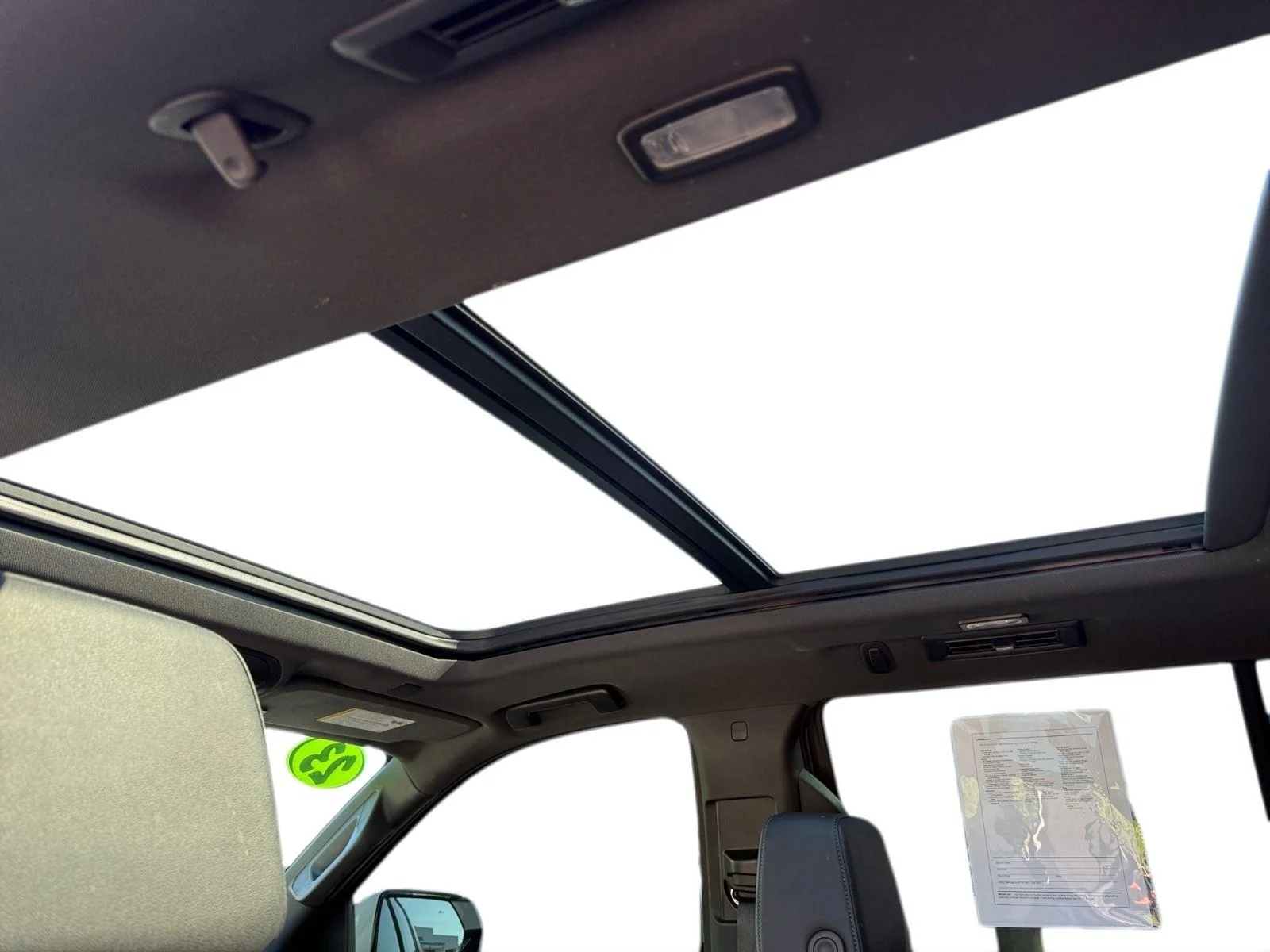 Used 2023 Summit White Chevrolet Z71 image 21