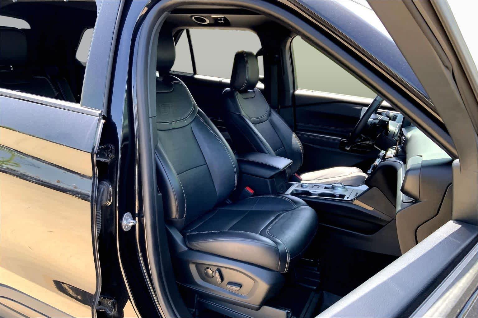 Used 2023 Agate Black Metallic Ford ST image 8