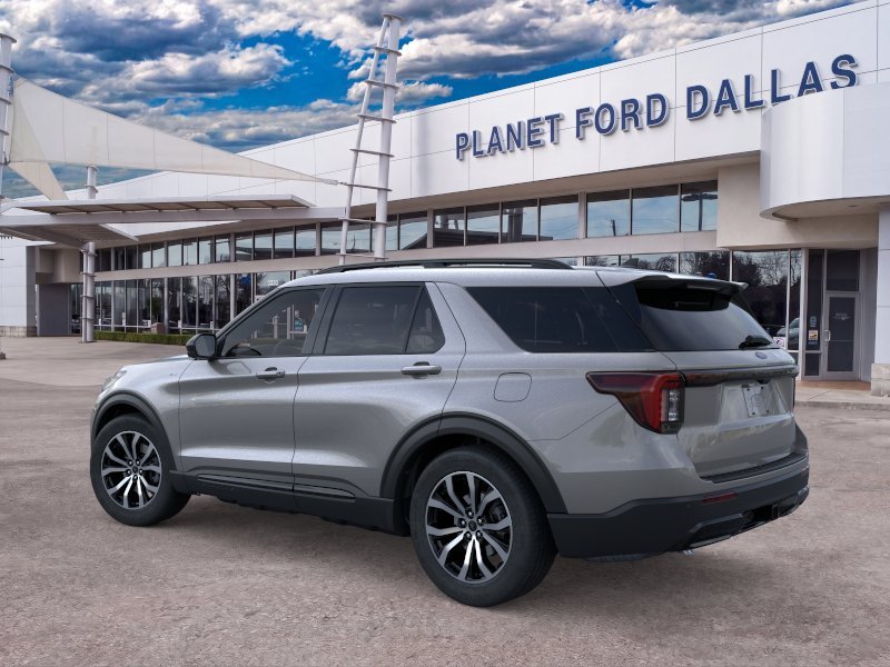 New 2026 Carbonized Gray Metallic Ford ST-Line image 4