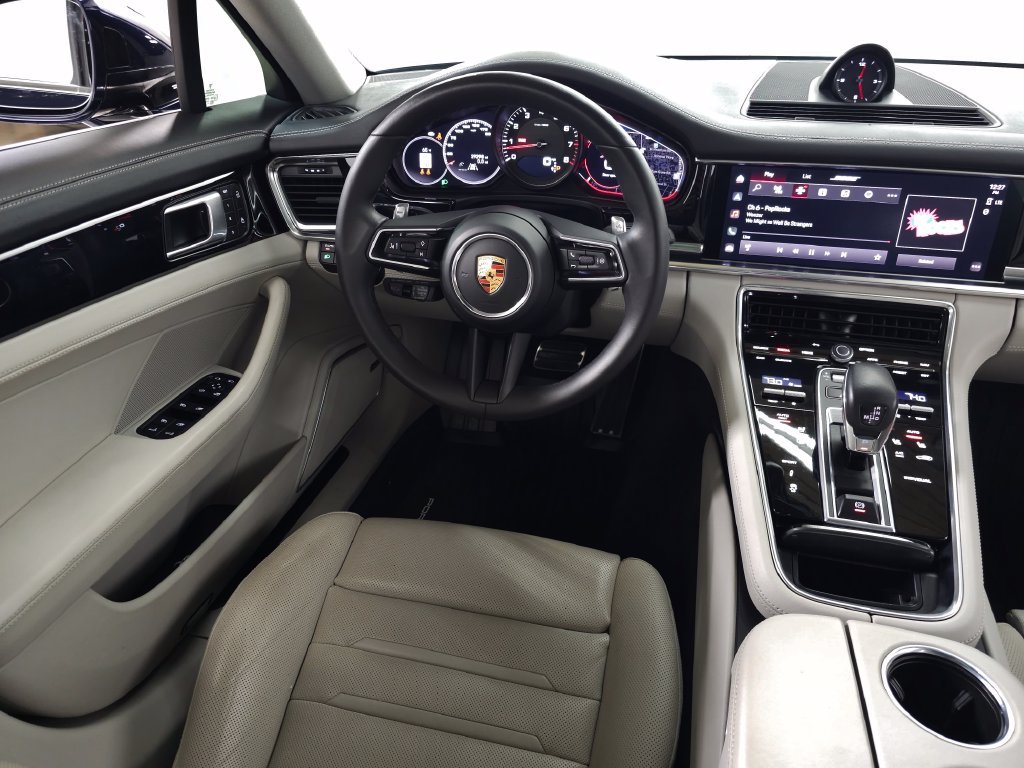 Used 2022  Porsche 4S image 20