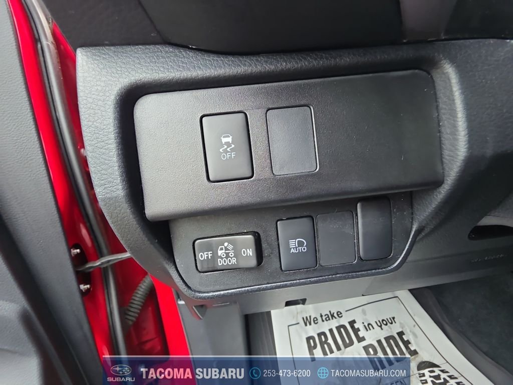 Used 2020 Red Toyota SR5 image 25