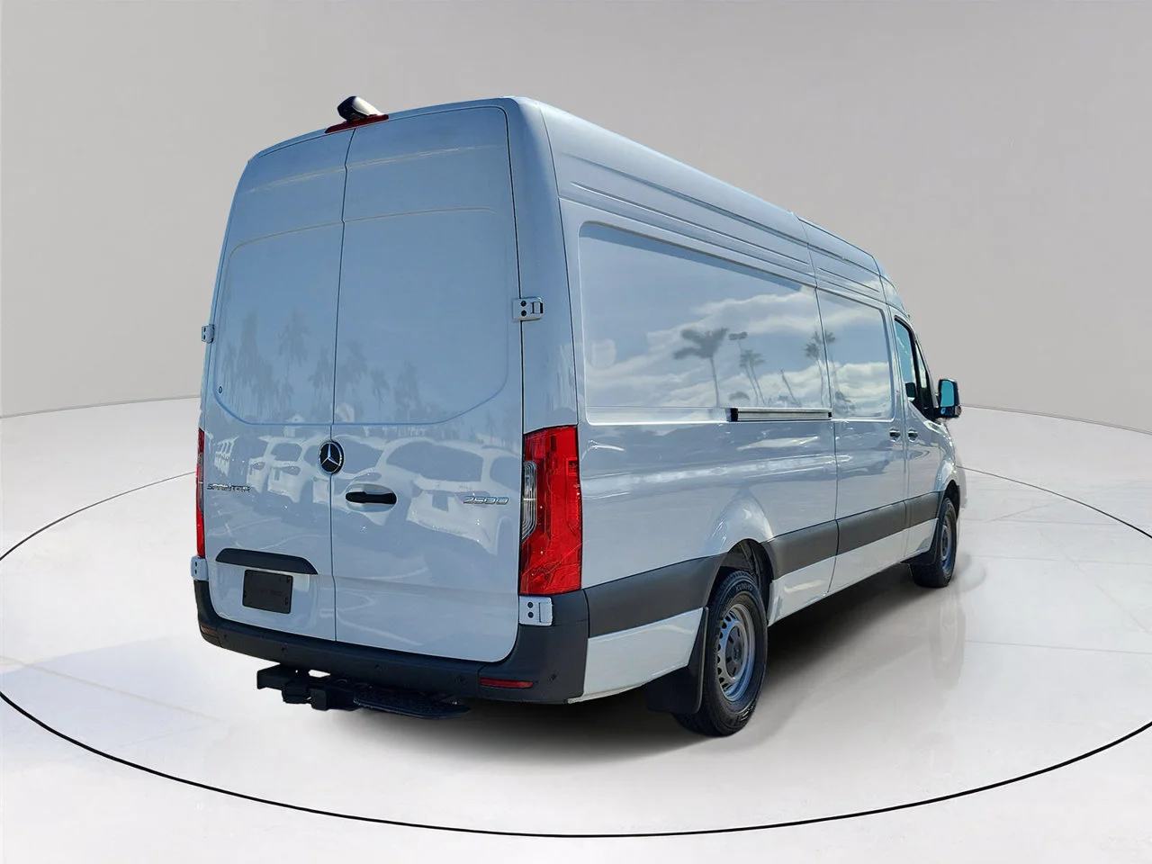 Used 2026 White Mercedes-Benz Cargo 170 WB image 4