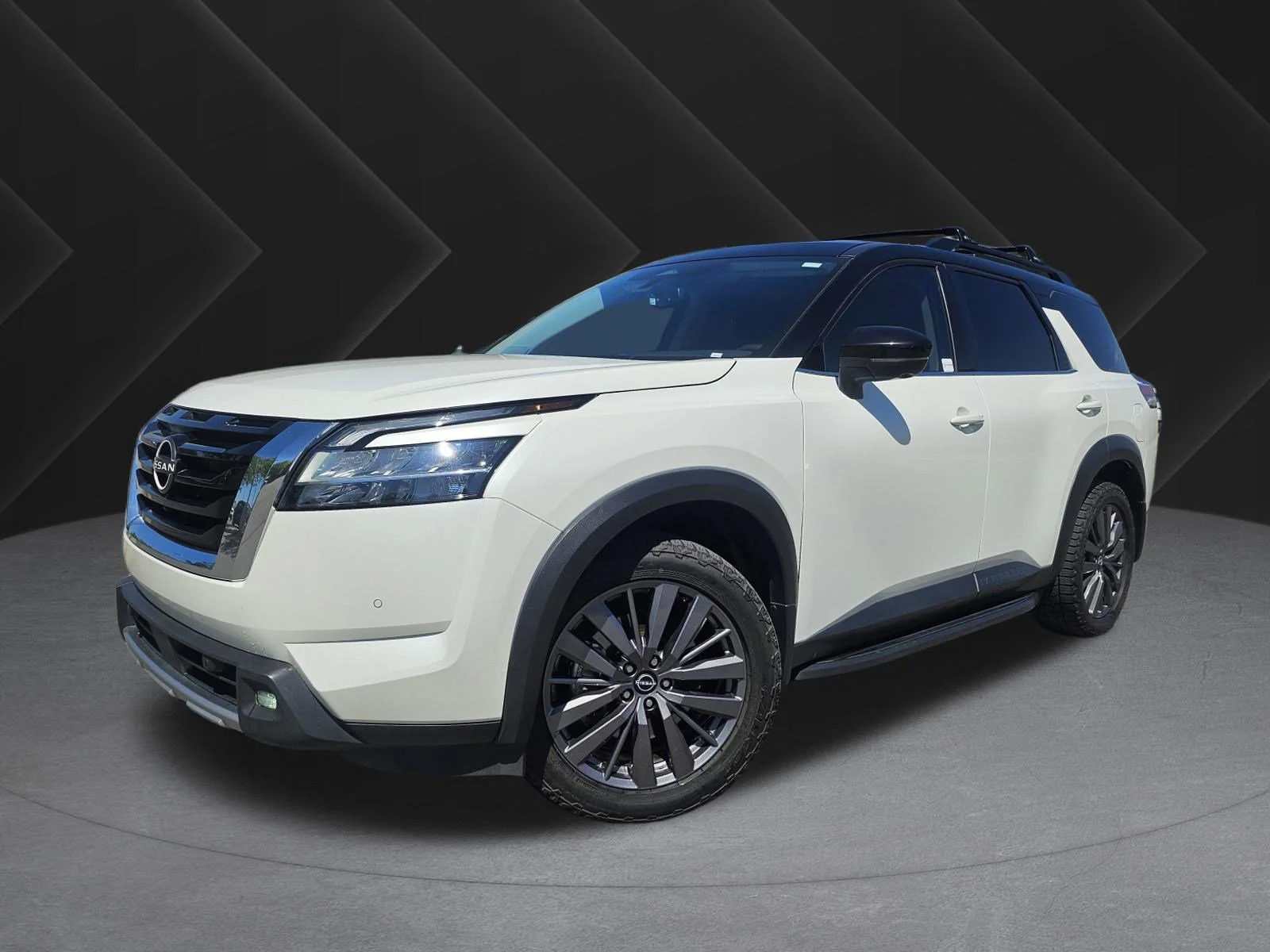 2022 Nissan Pathfinder SL 4WD's photo