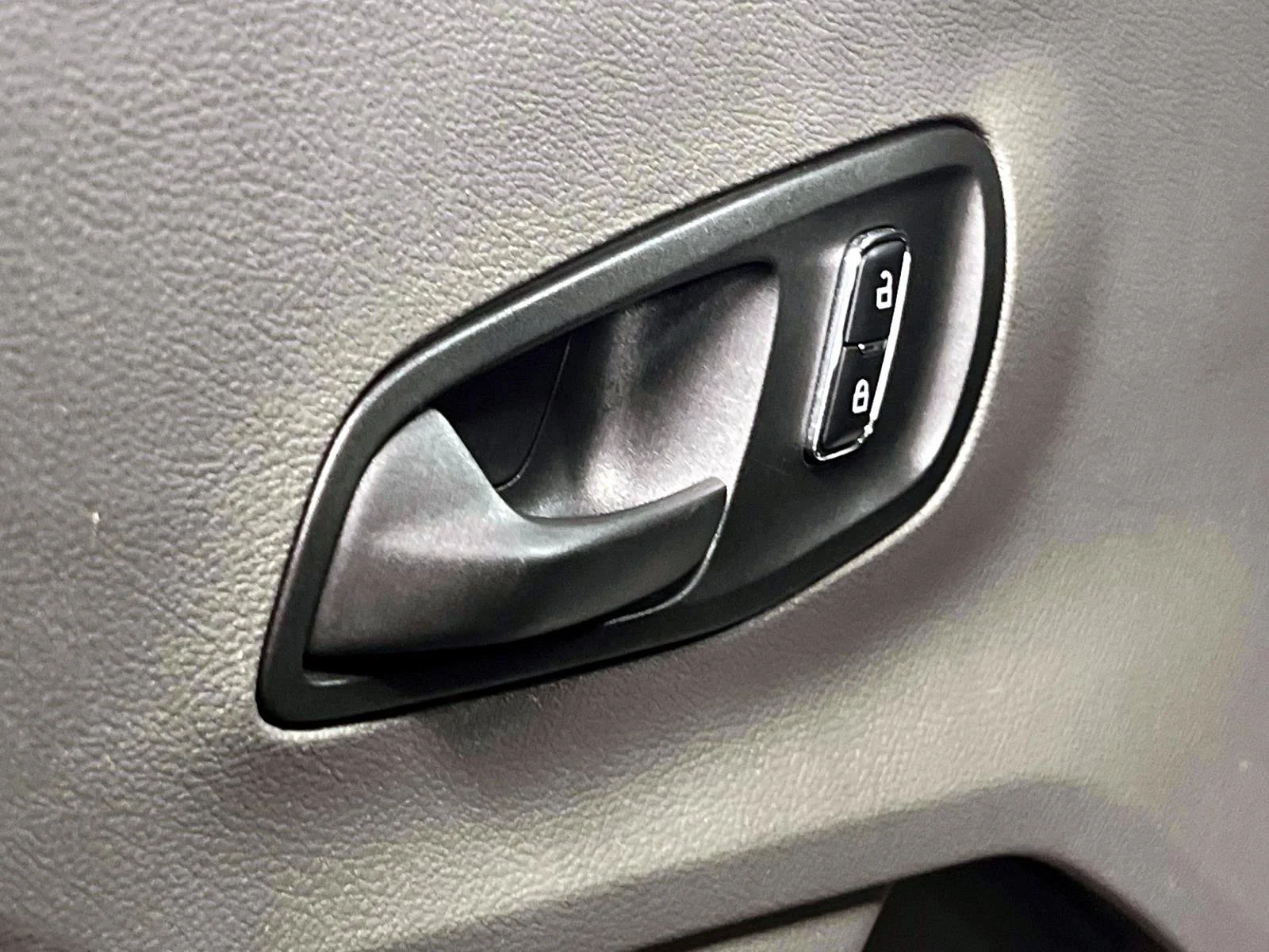 Used 2024 White Ford  image 18