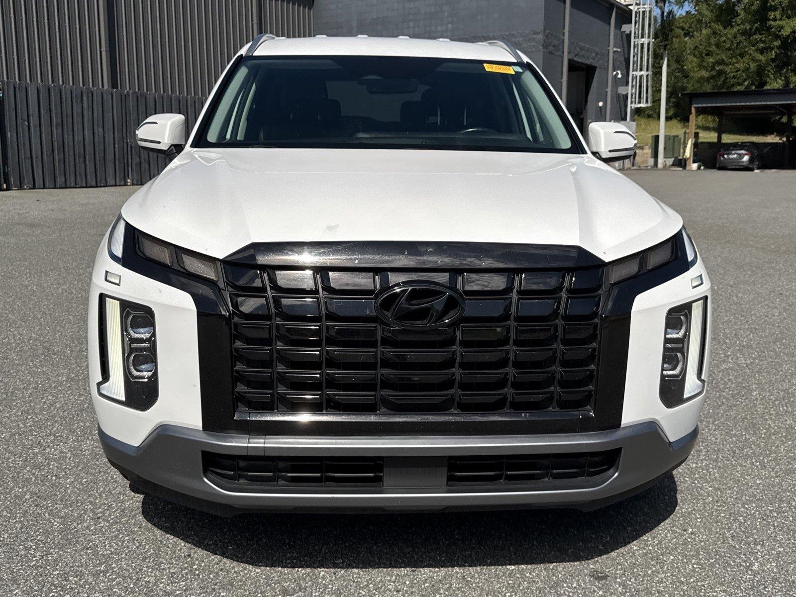 Used 2024 Hyper White Hyundai SEL 7P image 8