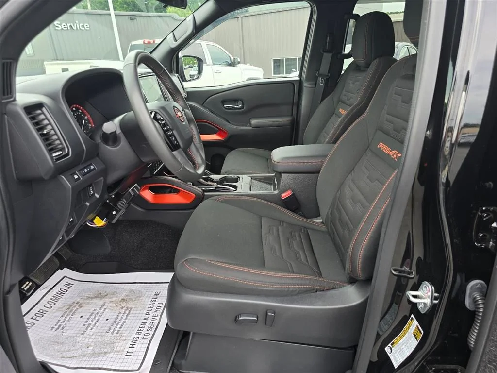 Used 2023 Black Nissan PRO-4X image 11