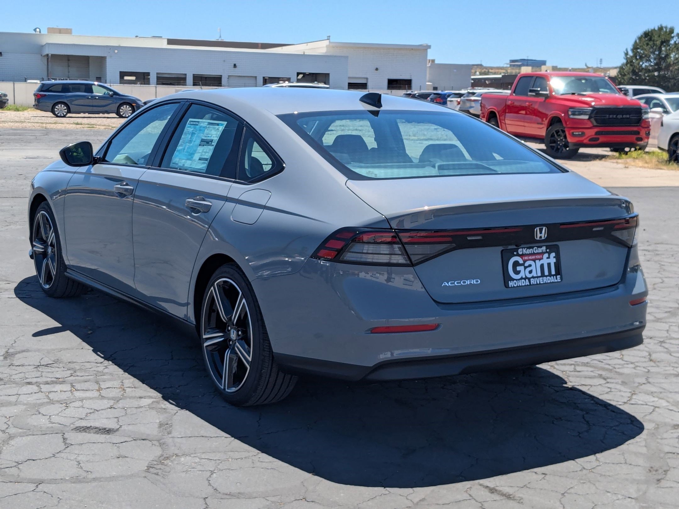 New 2026 Urban Gray Pearl Honda SE image 5