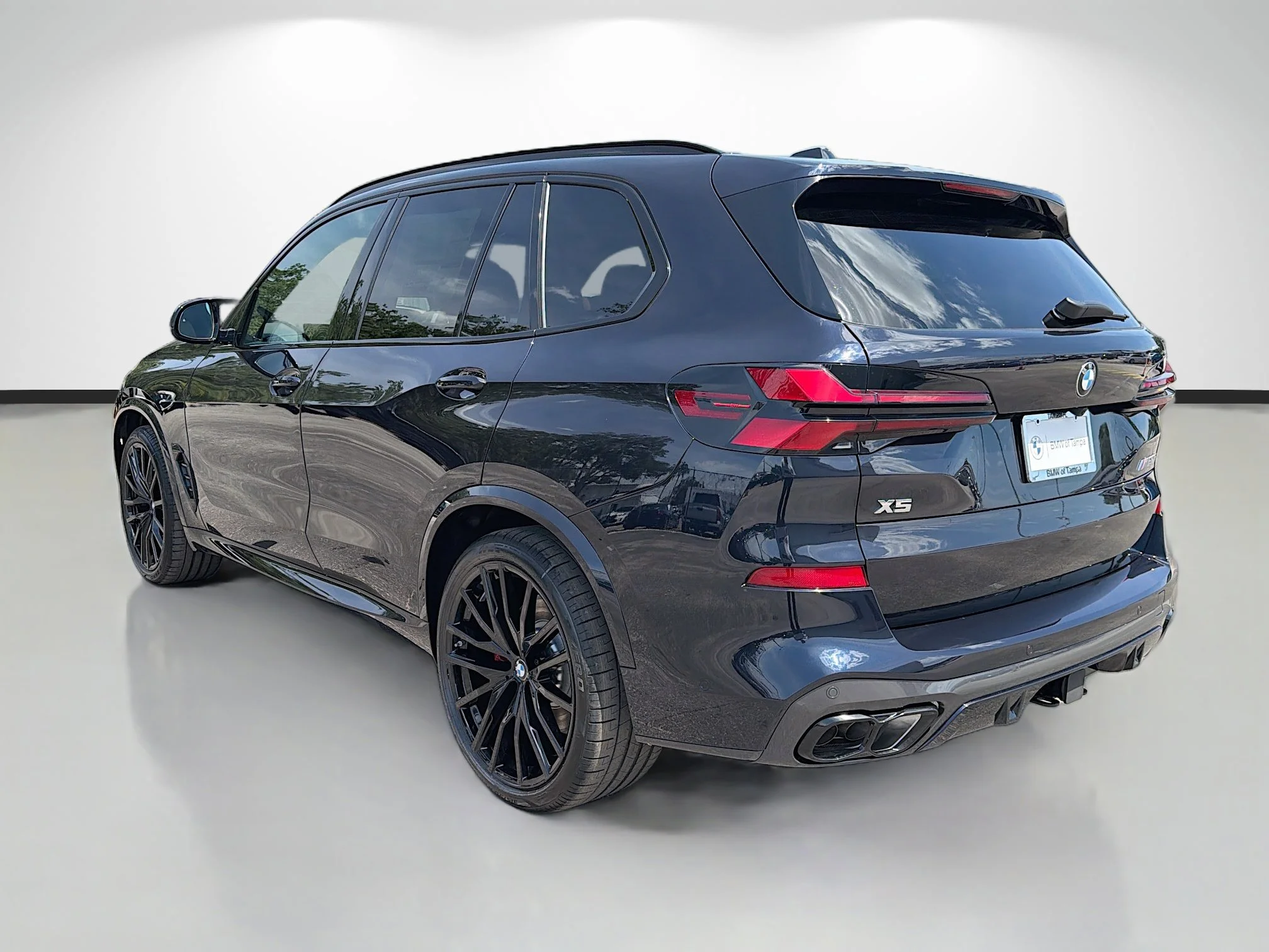 New 2026 Carbon Black Metallic BMW M60i image 5