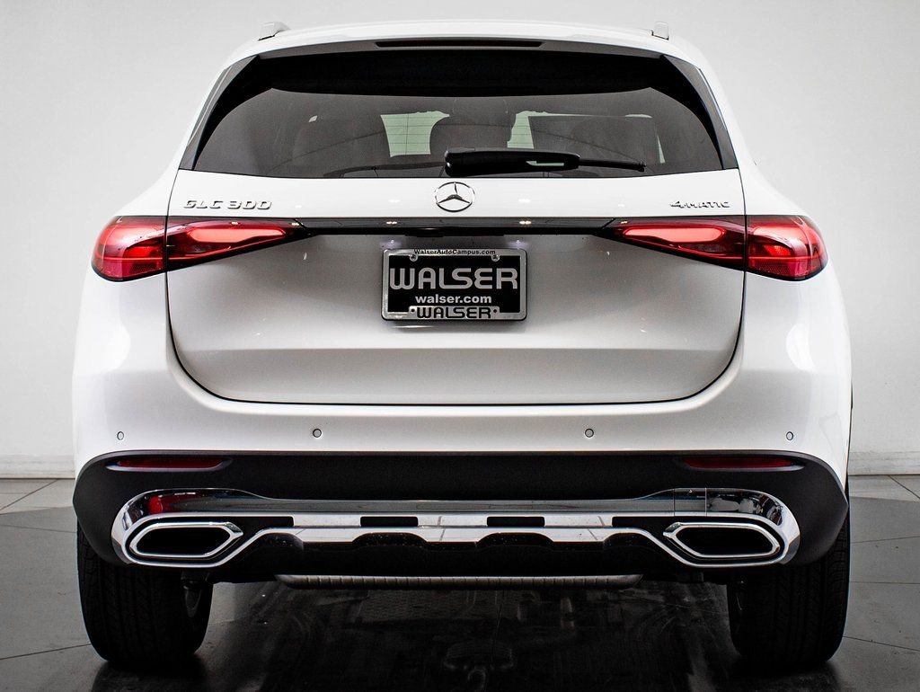Used 2025 Polar White Mercedes-Benz GLC 300 image 7