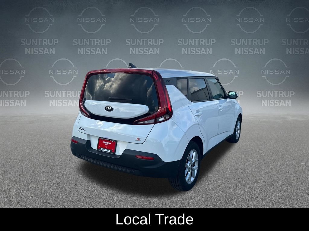 Used 2021 White Kia S image 6