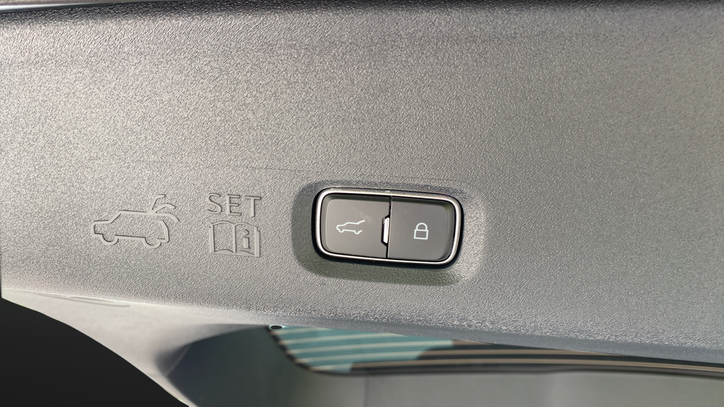 New 2026 Glacier Gray Metallic Tri-Coat Ford Active image 30