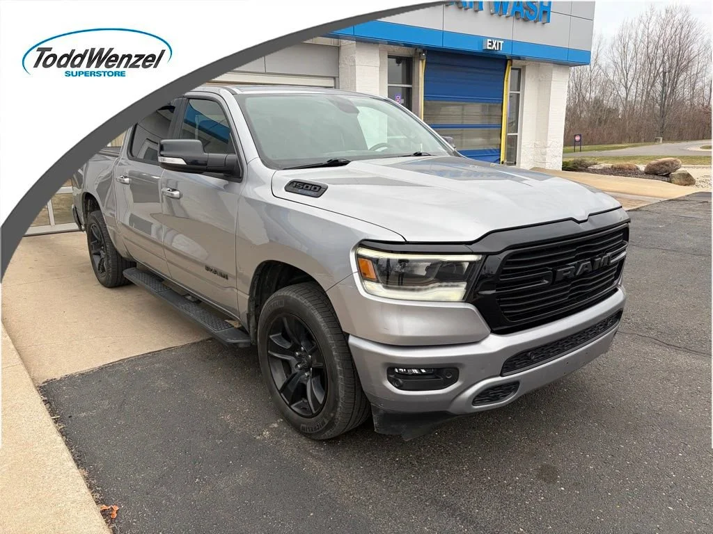 2021 RAM 1500 Big Horn/Lone Star 4x4 Crew Cab 5'7's photo