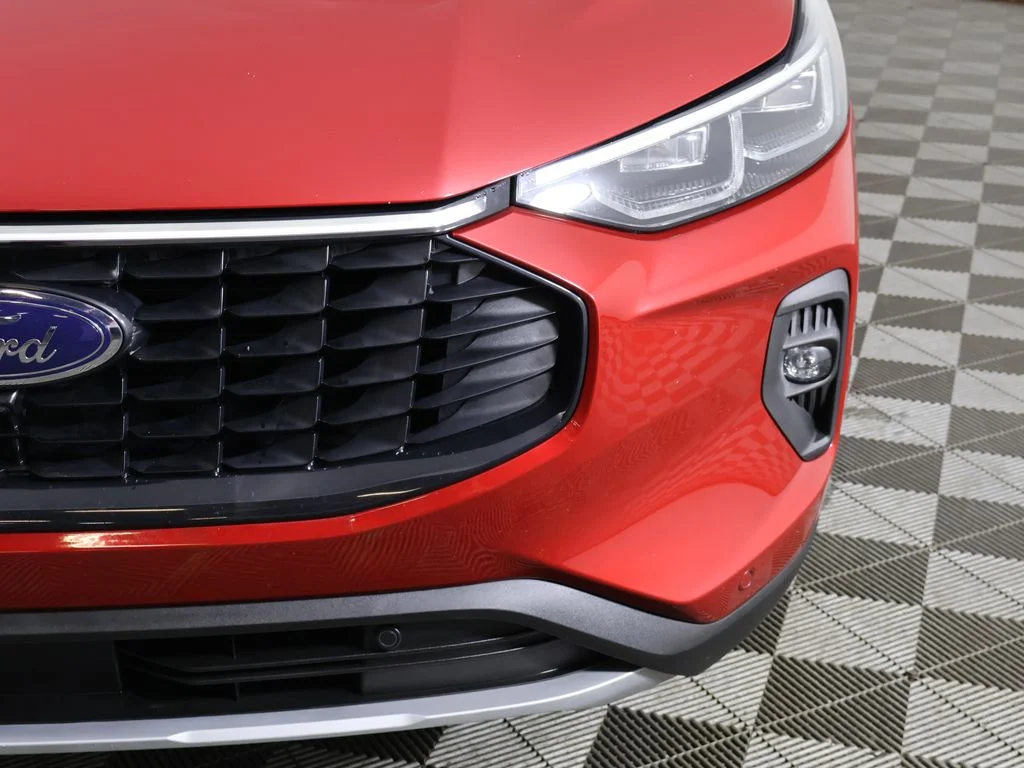 Used 2025 Red Metallic Ford Base image 13