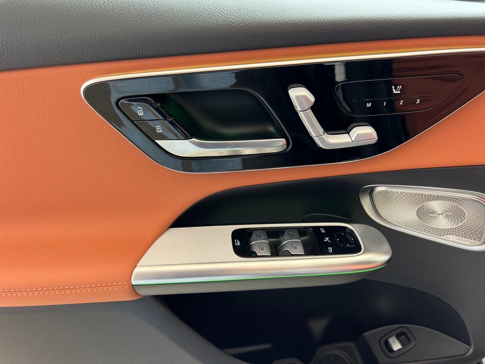 New 2027 Black Mercedes-Benz 300 image 14
