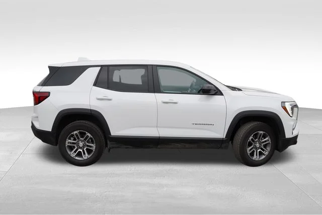 Used 2026 White GMC Elevation image 3