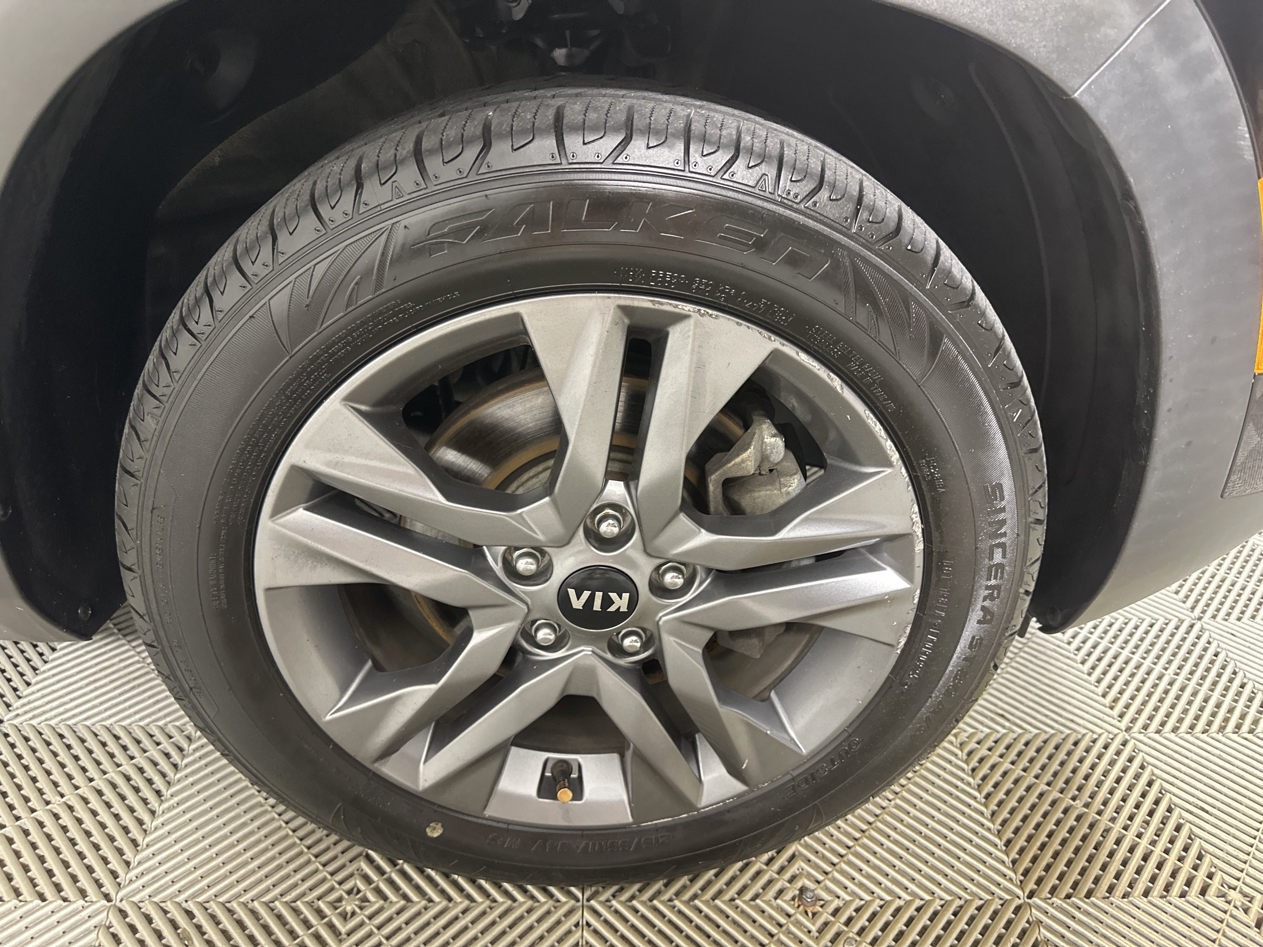 2021 Kia Seltos LX - Photo 24