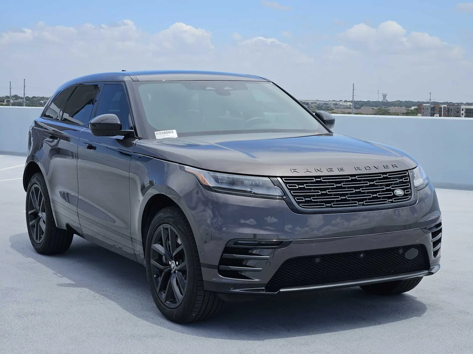 Certified Used 2026 Charente Grey Premium Metallic Land Rover Dynamic SE image 5