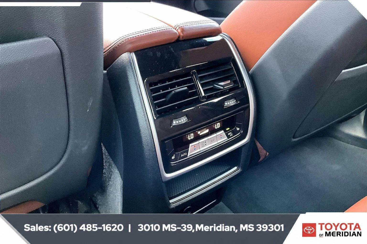 Used 2022 Phytonic Blue Metallic BMW xDrive40i image 24