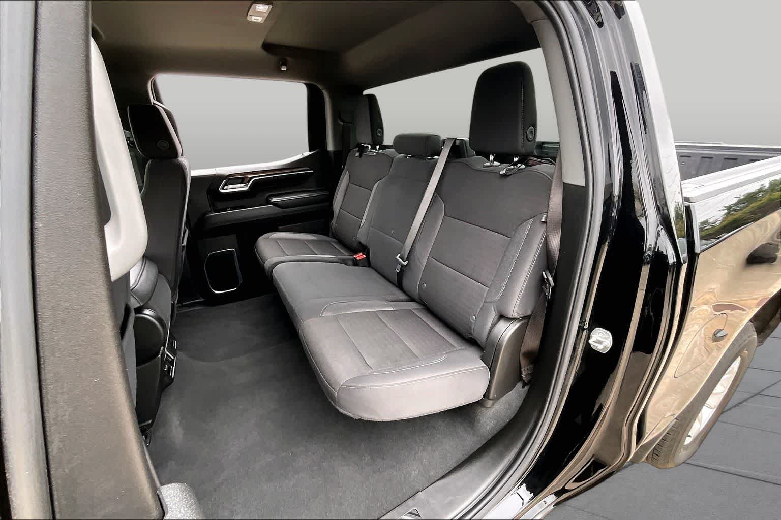 Used 2025 Black Chevrolet LT image 21