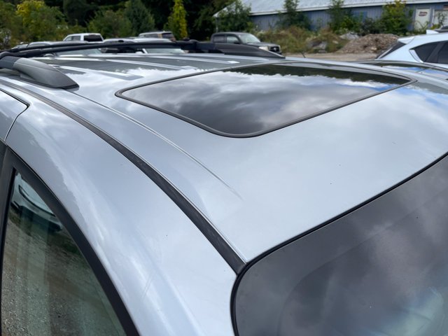 Used 2014 Silver Toyota  image 3