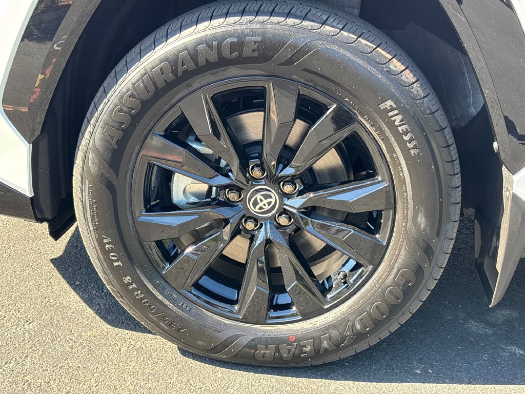 New 2026 Ice Cap Toyota  SE image 7