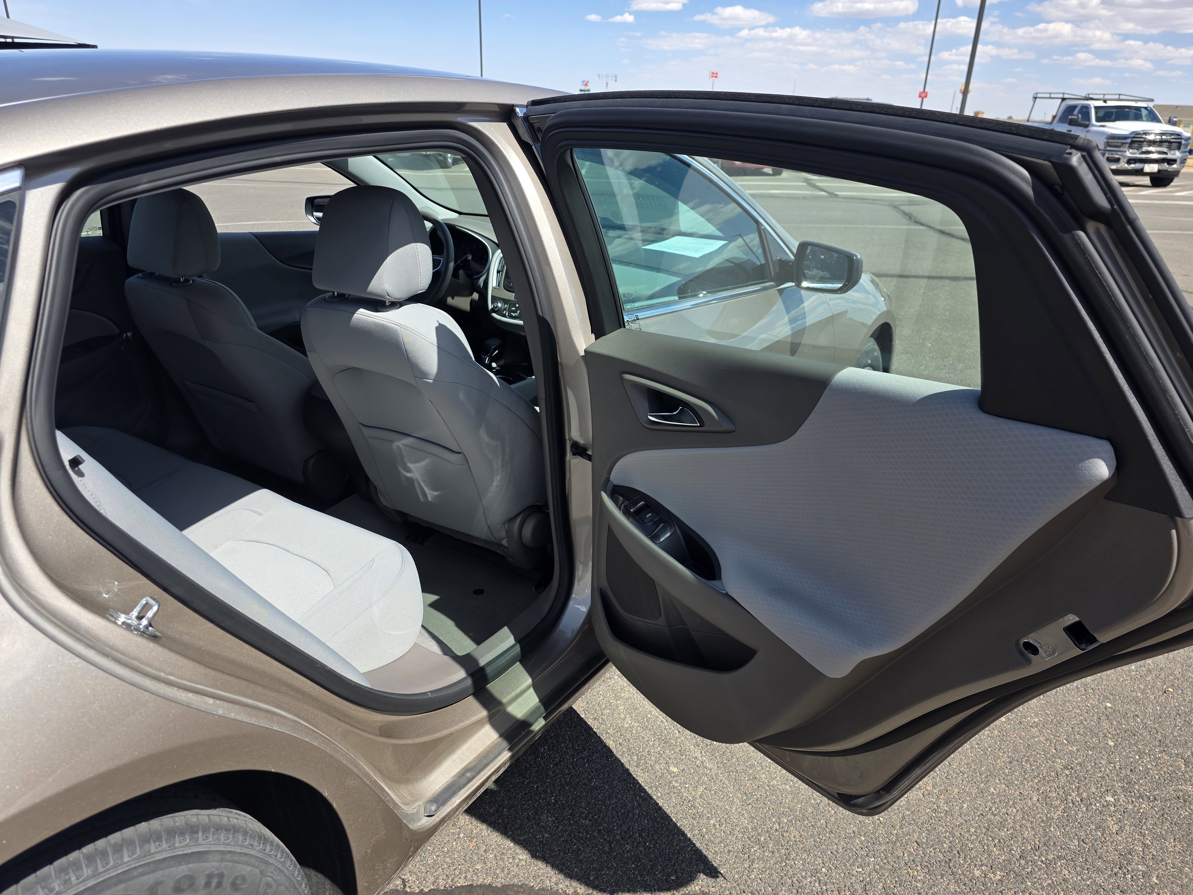 Used 2022 Gray Chevrolet LS image 14