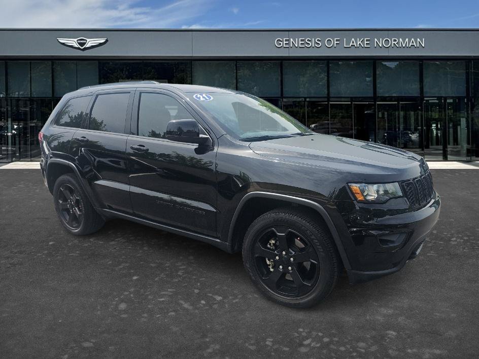 Used 2021 Diamond Black Crystal Pearlcoat Jeep Freedom image 3