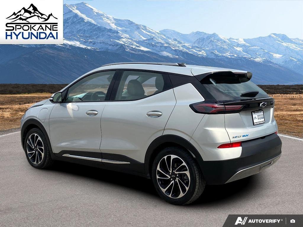 Used 2022 Silver Flare Metallic Chevrolet Premier image 3