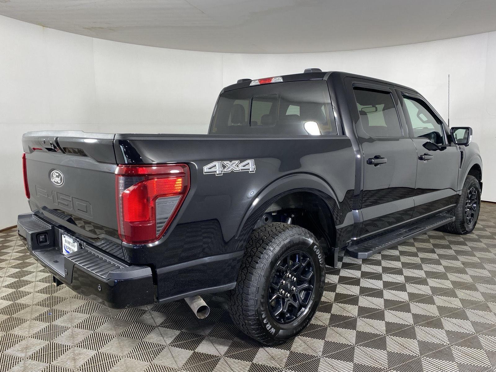 Used 2025 Agate Black Ford XLT image 7