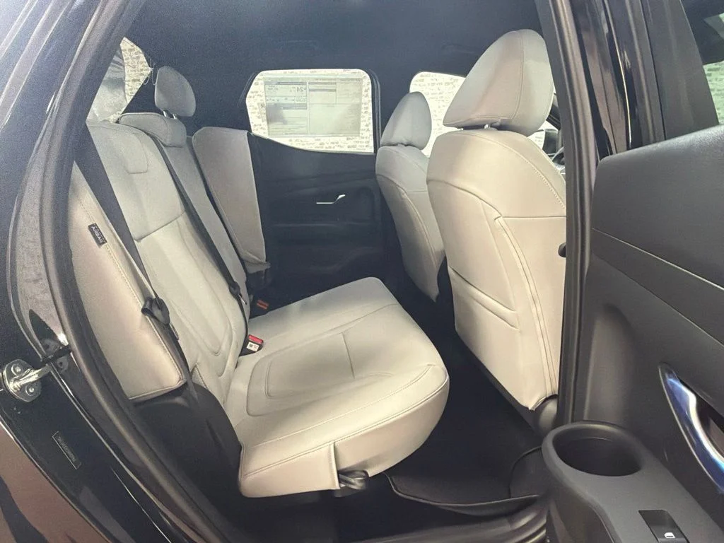 New 2027 Phantom Black Hyundai SE image 12