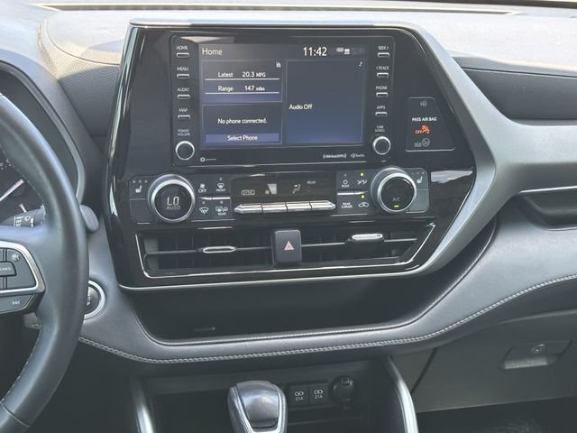 Used 2021  Toyota XLE image 16