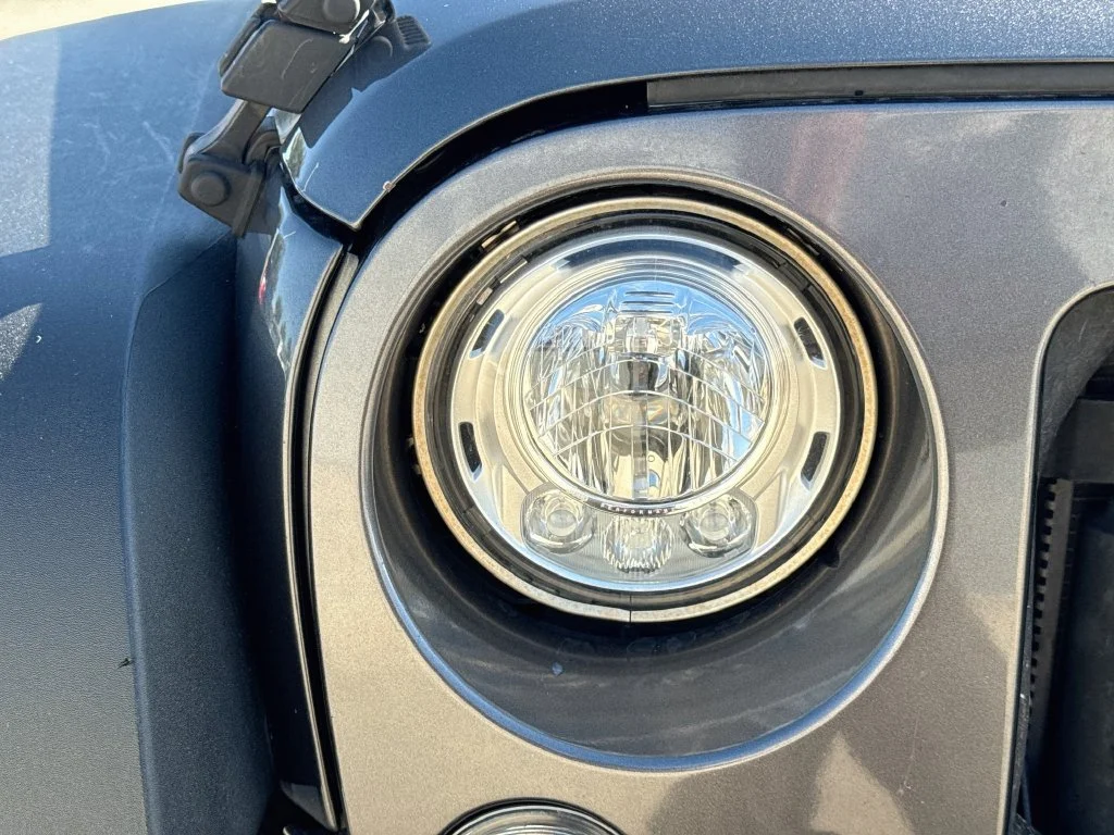 Used 2017 Gray Jeep Unlimited Rubicon image 33