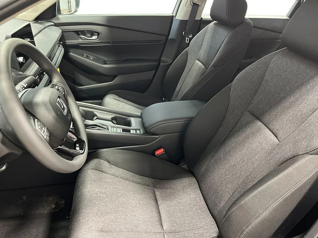 New 2026 Solar Silver Metallic Honda SE image 12